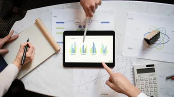 Pricing Strategy with Rewards